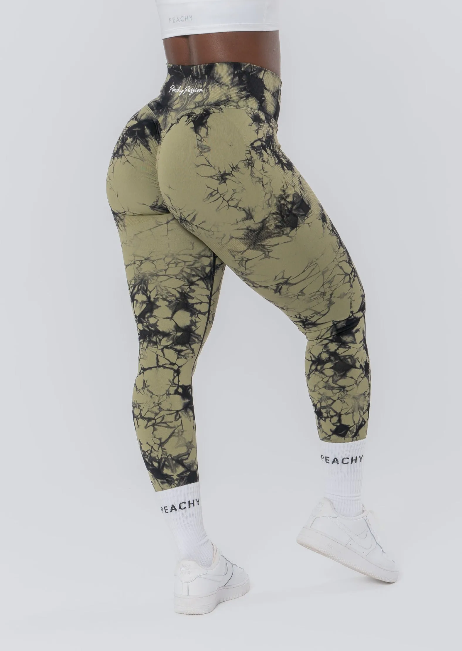 GALAXY Scrunch Leggings (Farbe Black VORBESTELLUNG)