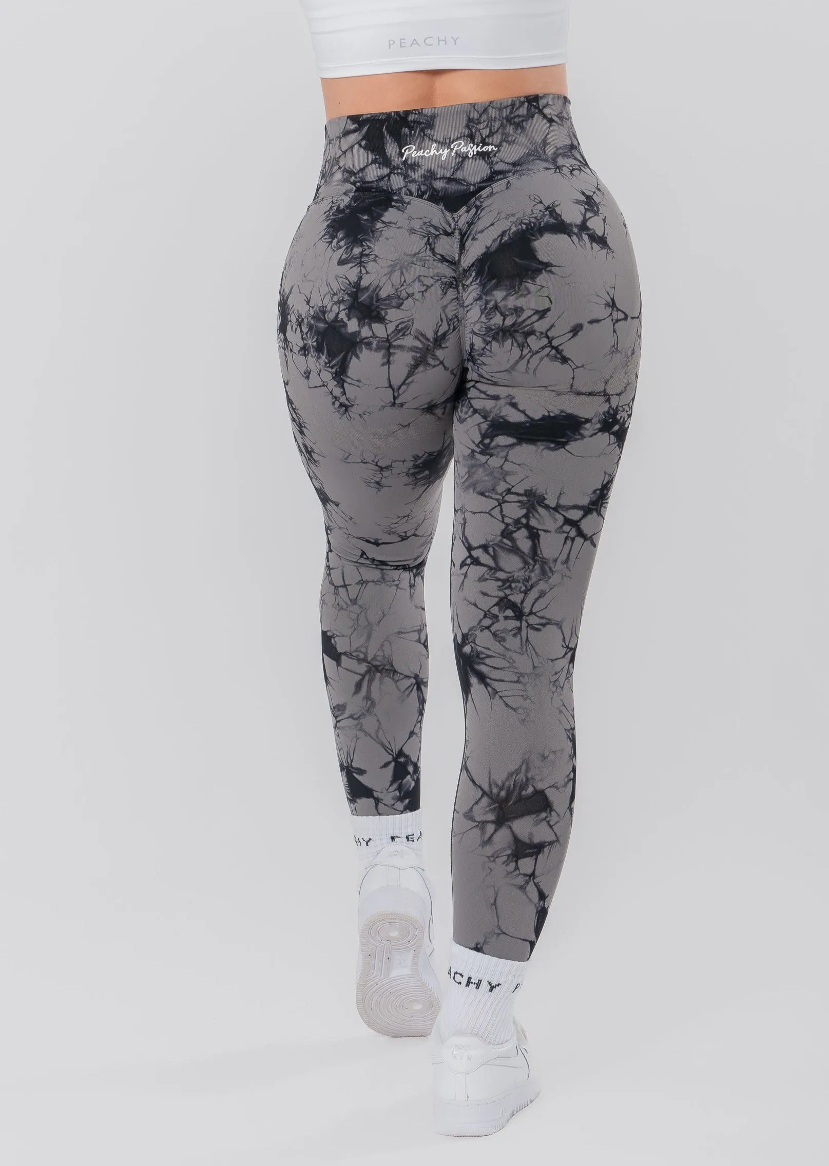 GALAXY Scrunch Leggings (Farbe Black VORBESTELLUNG)