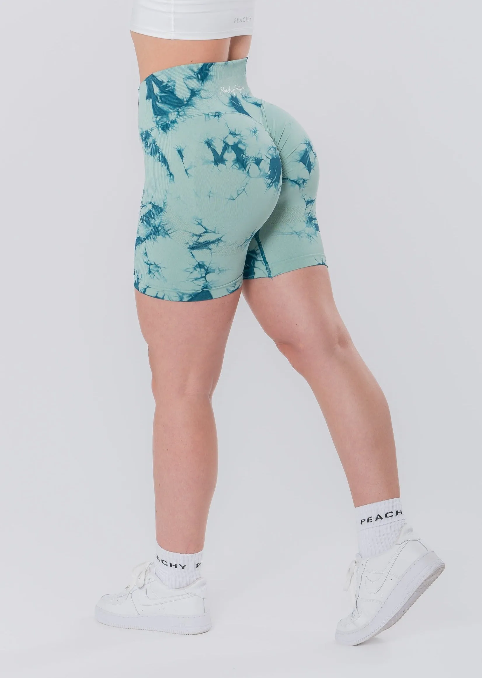 GALAXY Scrunch Shorts (Black Lieferzeit ca. 5 Wochen)