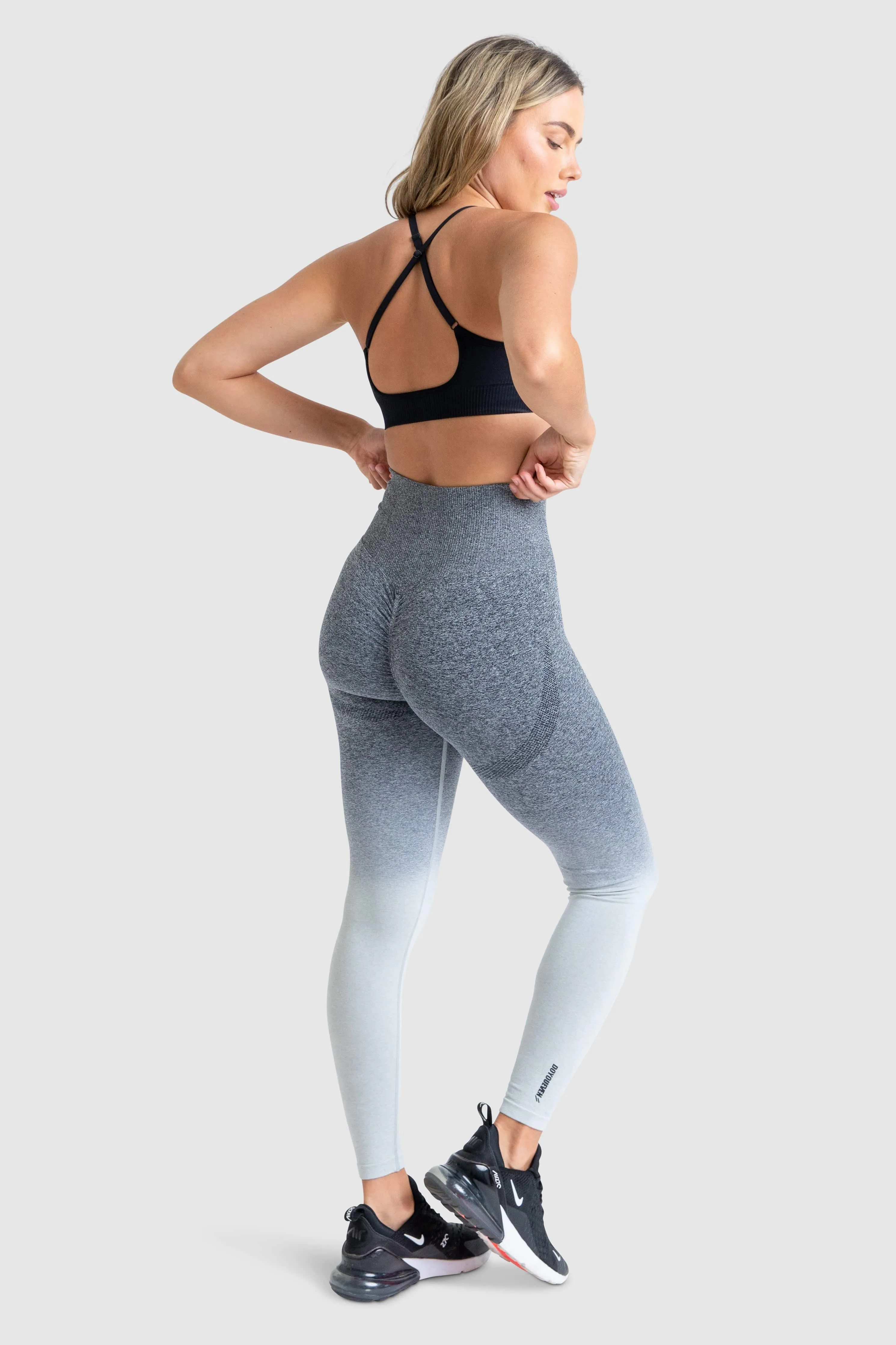 Ombre Scrunch Seamless Leggings - Grey