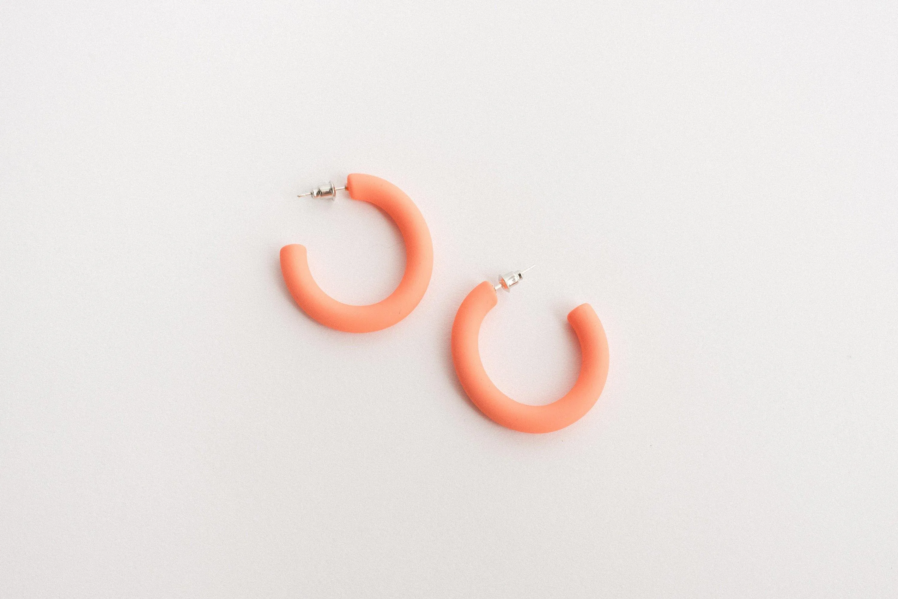 SS925 Louise Hoops in Coral